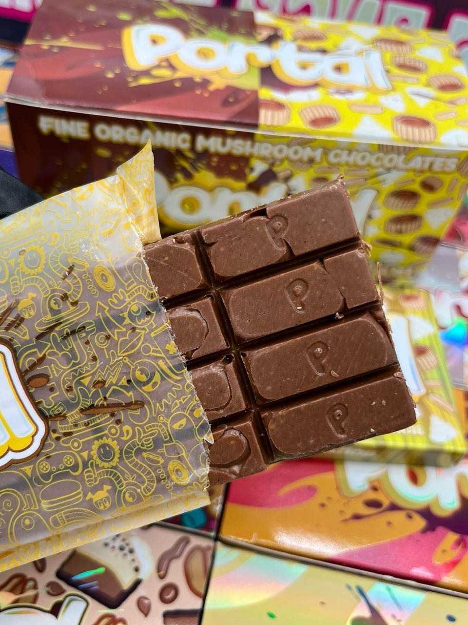 IMG 08F6BE74554D 1 1 PORTAL MUSHROOM CHOCOLATES – 6G BAR - Image 2