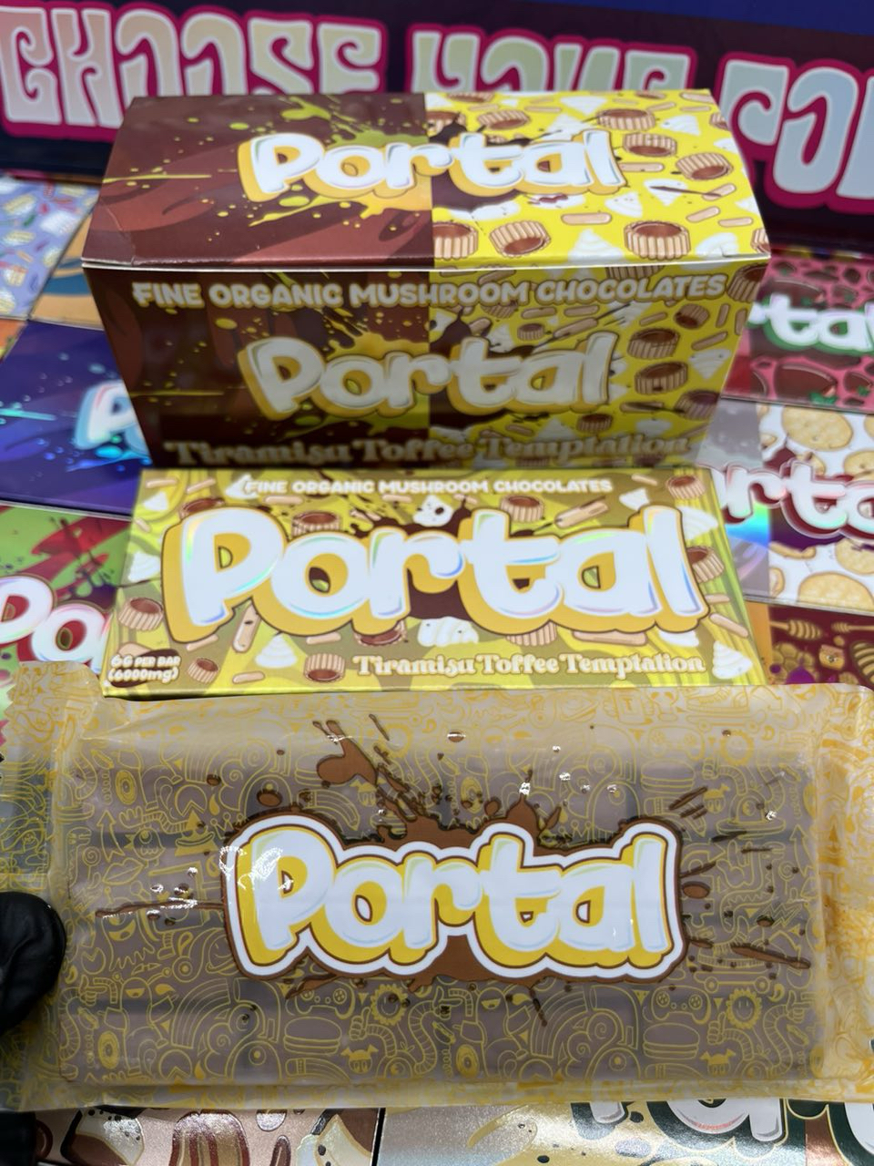 IMG 08F6BE74554D 2 1 PORTAL MUSHROOM CHOCOLATES – 6G BAR