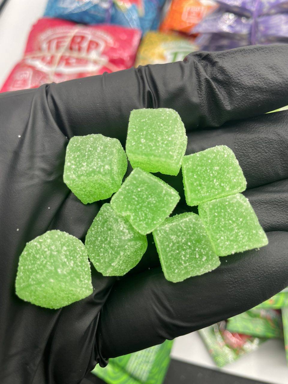 IMG 4966 1 TERP BURST LIQUID DIAMOND GUMMIES 600MG - Image 2
