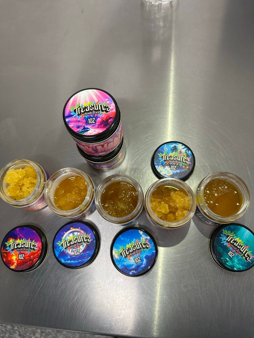 image 2433 1 TREASUREZ LIVE RESIN CAVIAR – 1OZ - Image 4