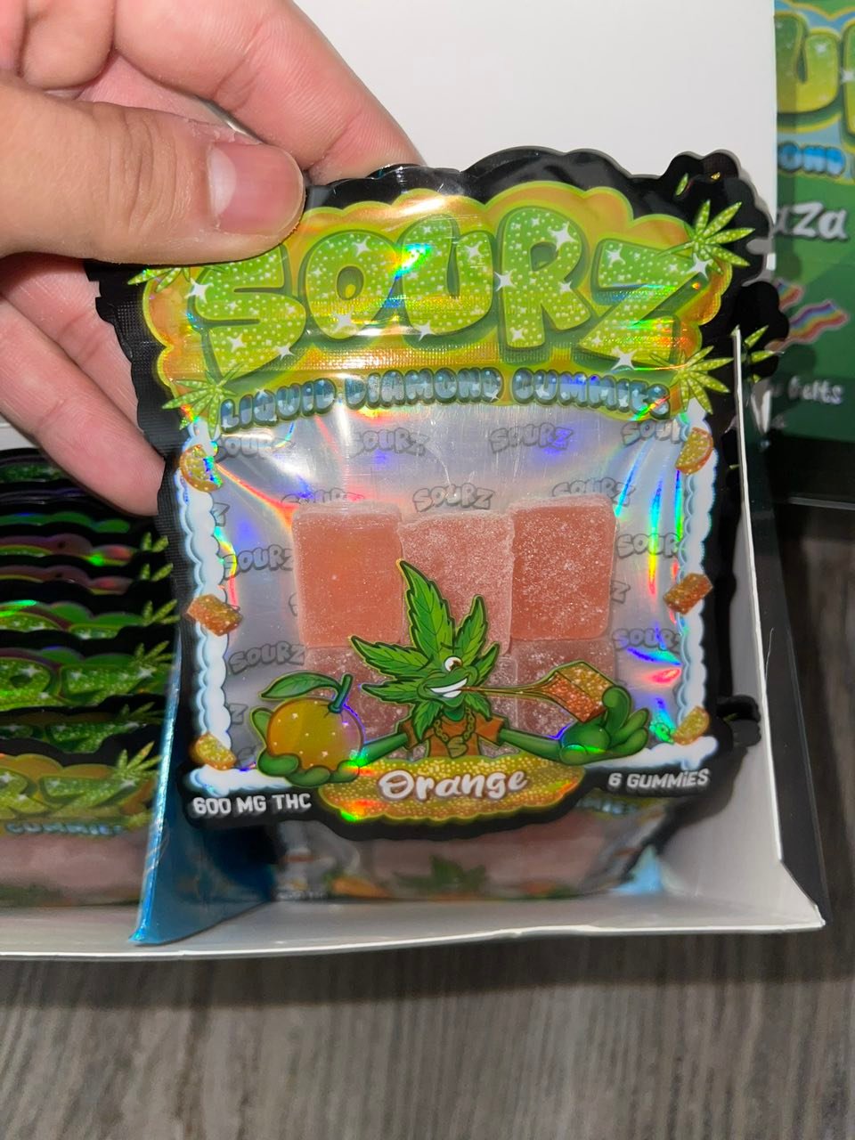 image 34 1 Sourz Liquid Diamond Gummies 600MG - Image 2